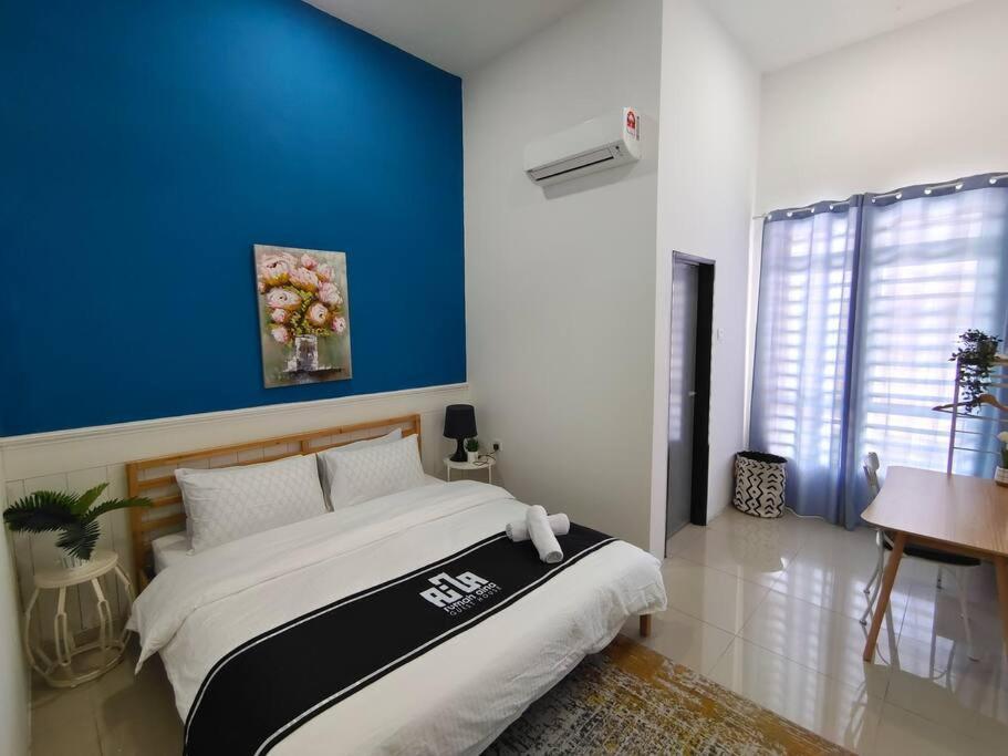 Rumah Aina Homestay Bukit Changgang Private Pool Kampong Melot エクステリア 写真