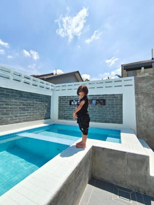 Rumah Aina Homestay Bukit Changgang Private Pool Kampong Melot エクステリア 写真