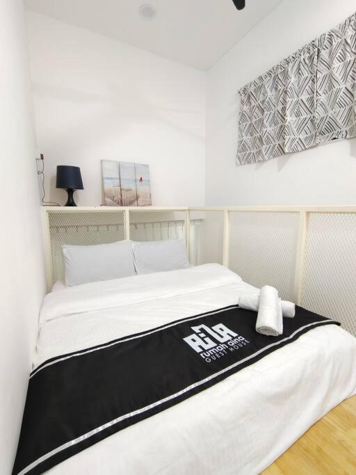 Rumah Aina Homestay Bukit Changgang Private Pool Kampong Melot エクステリア 写真
