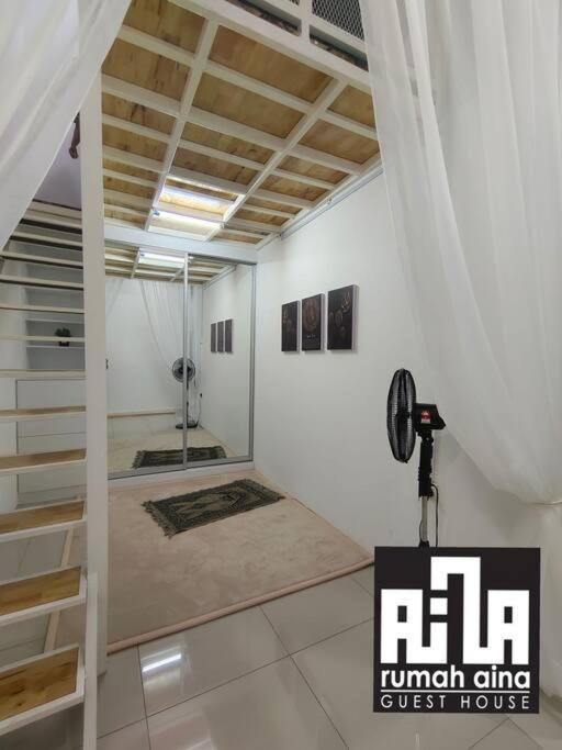 Rumah Aina Homestay Bukit Changgang Private Pool Kampong Melot エクステリア 写真